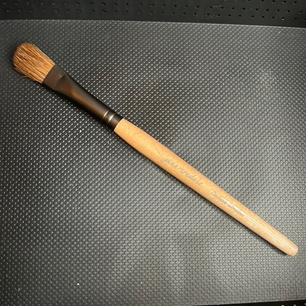 Jane Iredale Deluxe Shader Brush